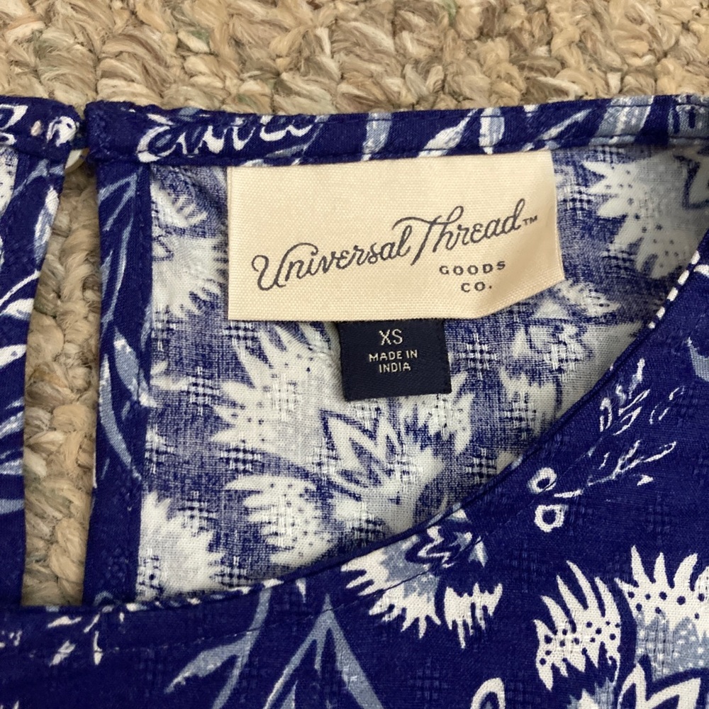 XS Universal Thread smocked tunic